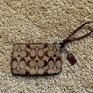 Coach women wristlet